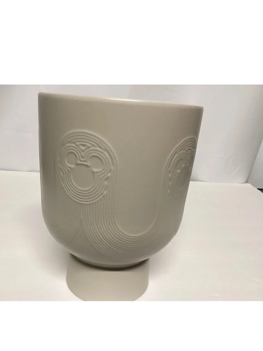 Brand new Disney Parks Homestead Collection Mickey Icon Planter - Picture 1 of 3